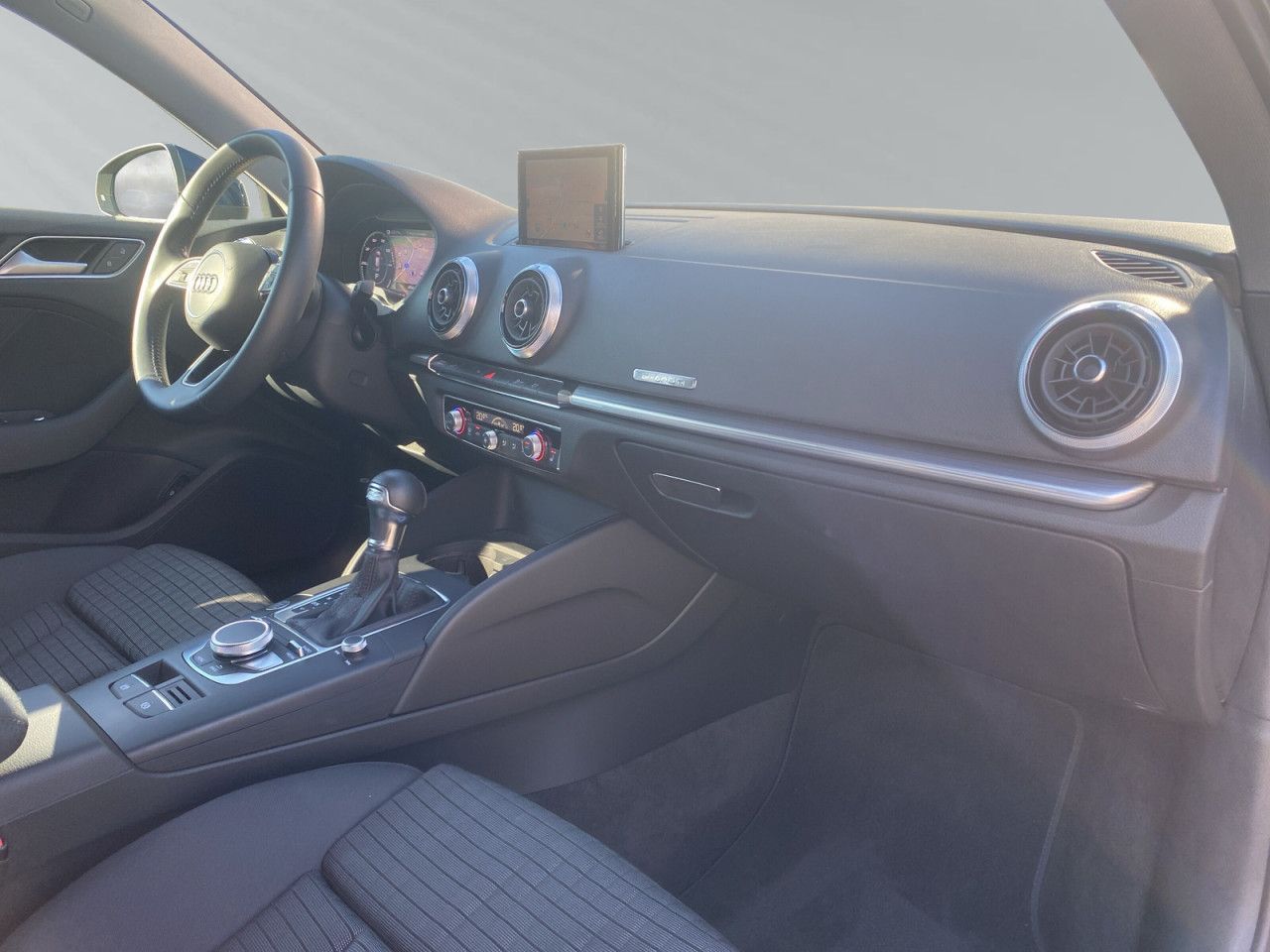 Audi A3 Sportback 40 e-tron sport S tronic - Samsaru's Car Outlet