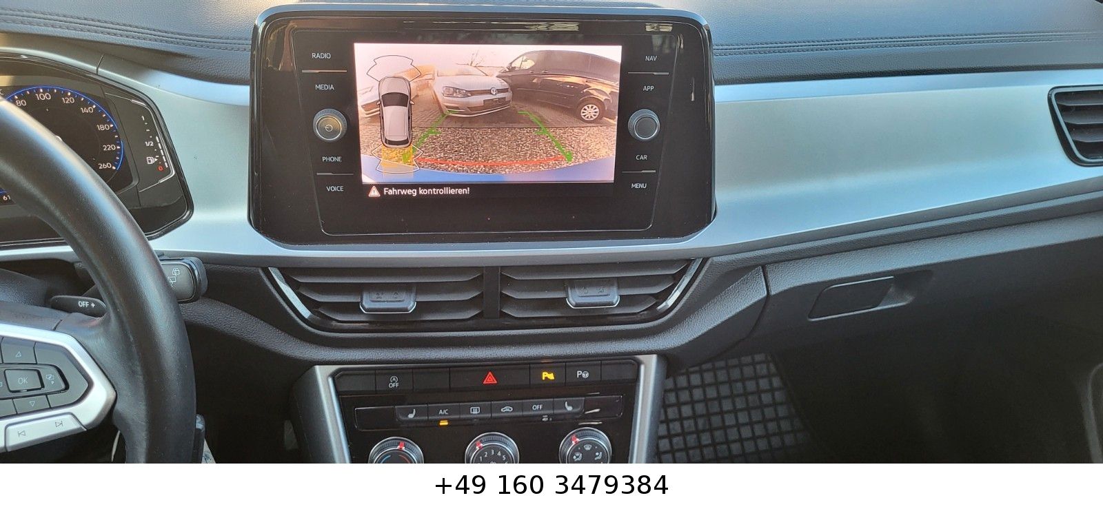 Volkswagen T-Roc Life DSG - Samsaru's Car Outlet