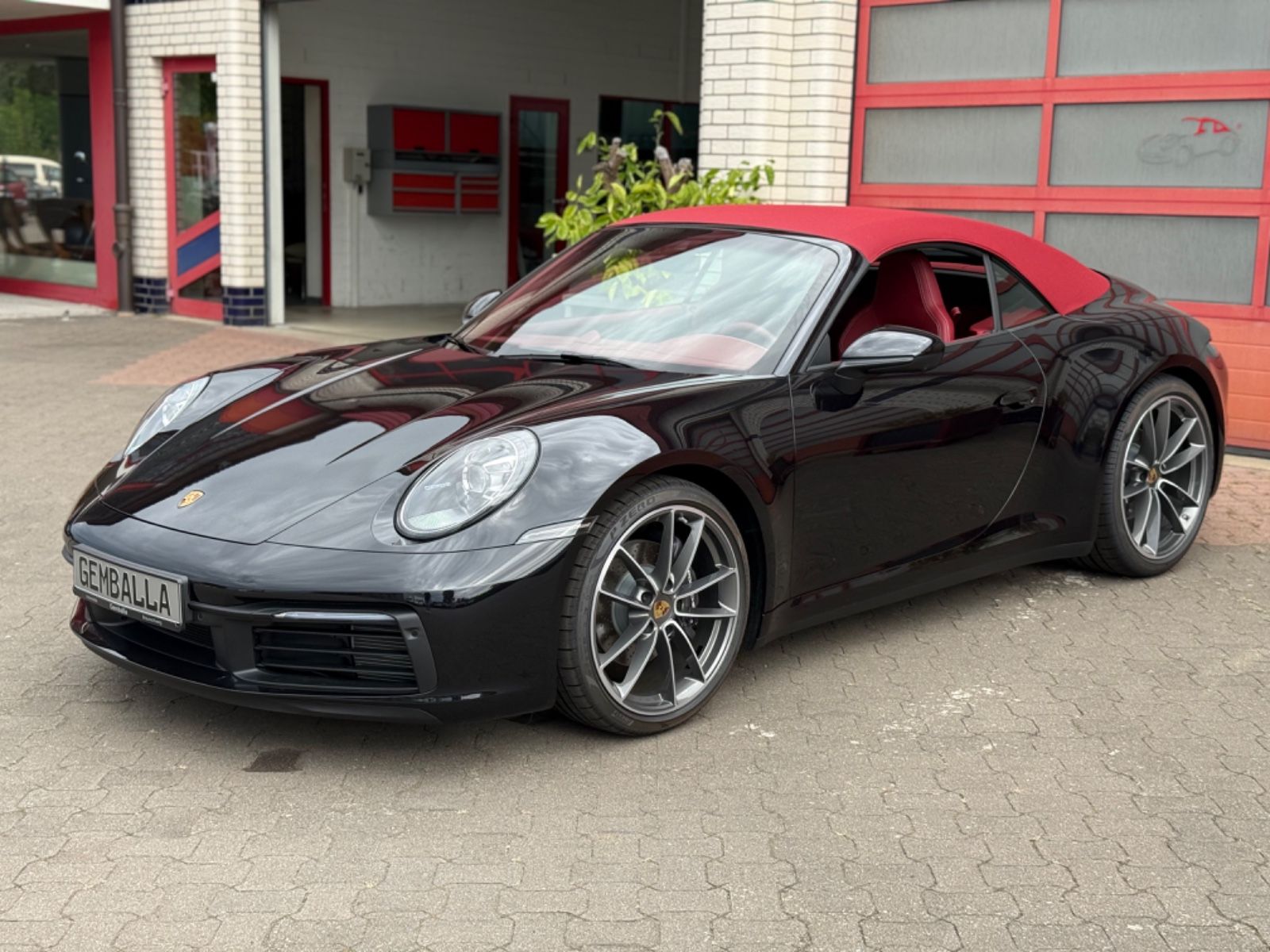 Porsche 911 992 CARRERA 4 CABRIOLET, SPORTABGAS, CHRONO