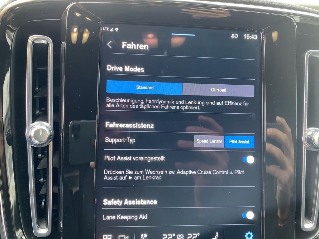 Volvo XC40 Plus Recharge Pure Electric StandHZG AHK Di