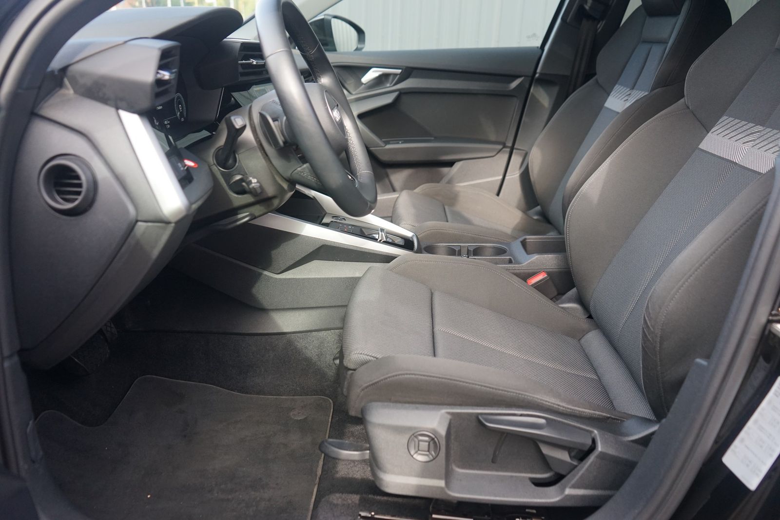 Audi A3 Sportback 45 TFSI e S-line Klimaaut. LED Navi