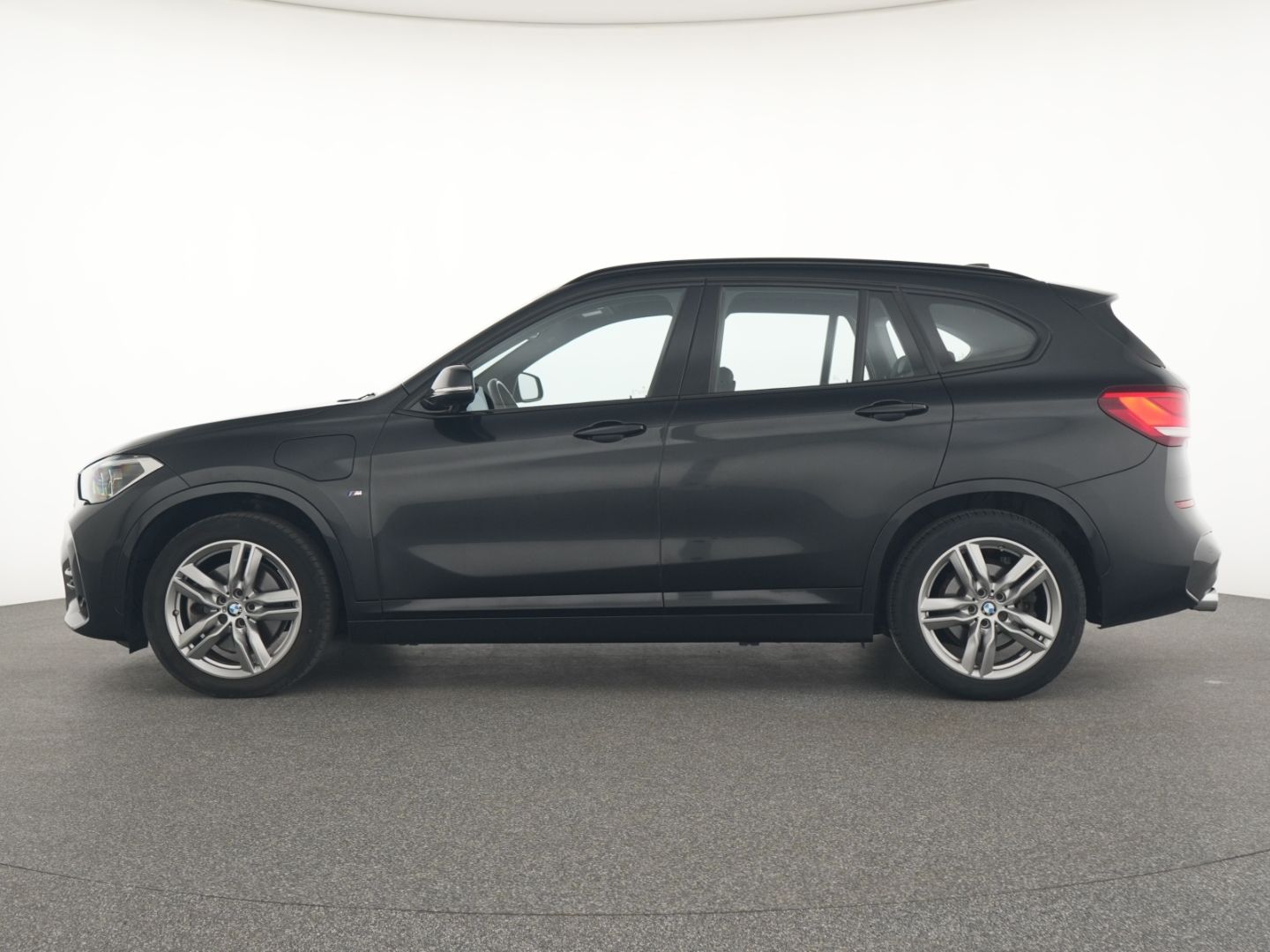 BMW X1 25e xDrive M Sport - Samsaru's Car Outlet