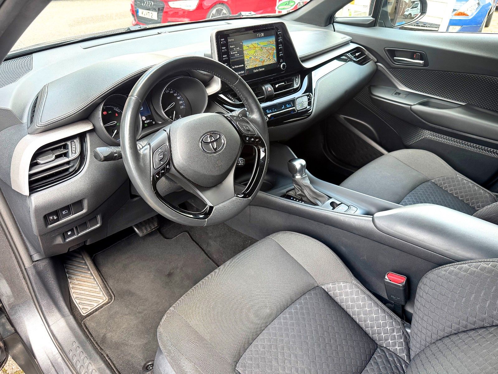 Toyota C-HR Hybrid Business Edition - Samsaru's Car Outlet