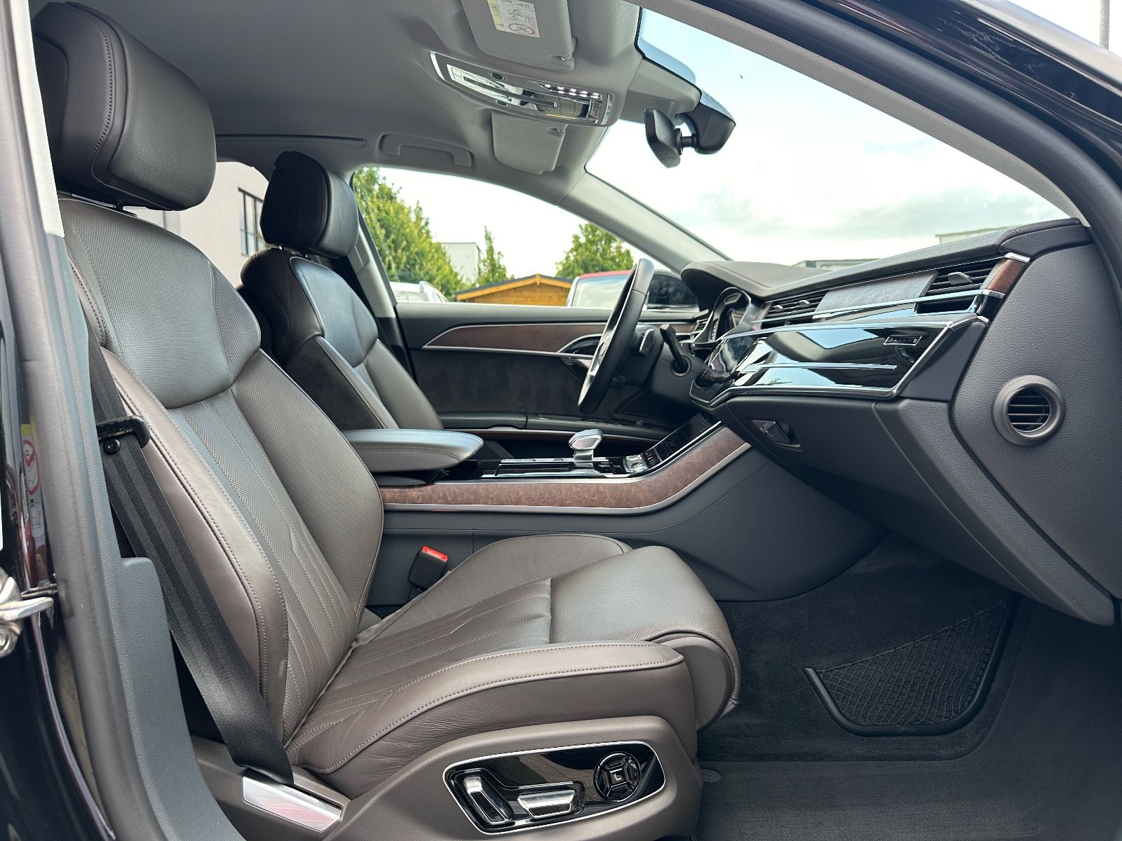 Audi A8 50 TDI SPORT - Samsaru's Car Outlet