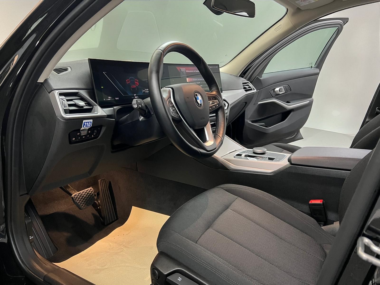 BMW 320d xDrive Limo SHADOW*WIDE*LED*FACELIFT*CARPLY