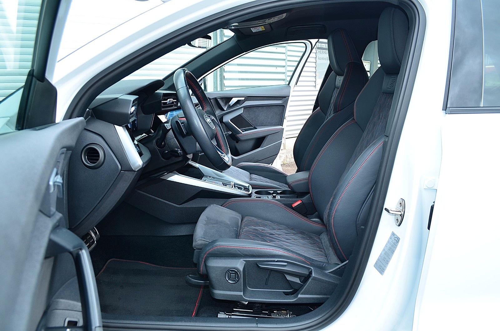 Audi A3 SB 40 TFSI e S.line - Samsaru's Car Outlet