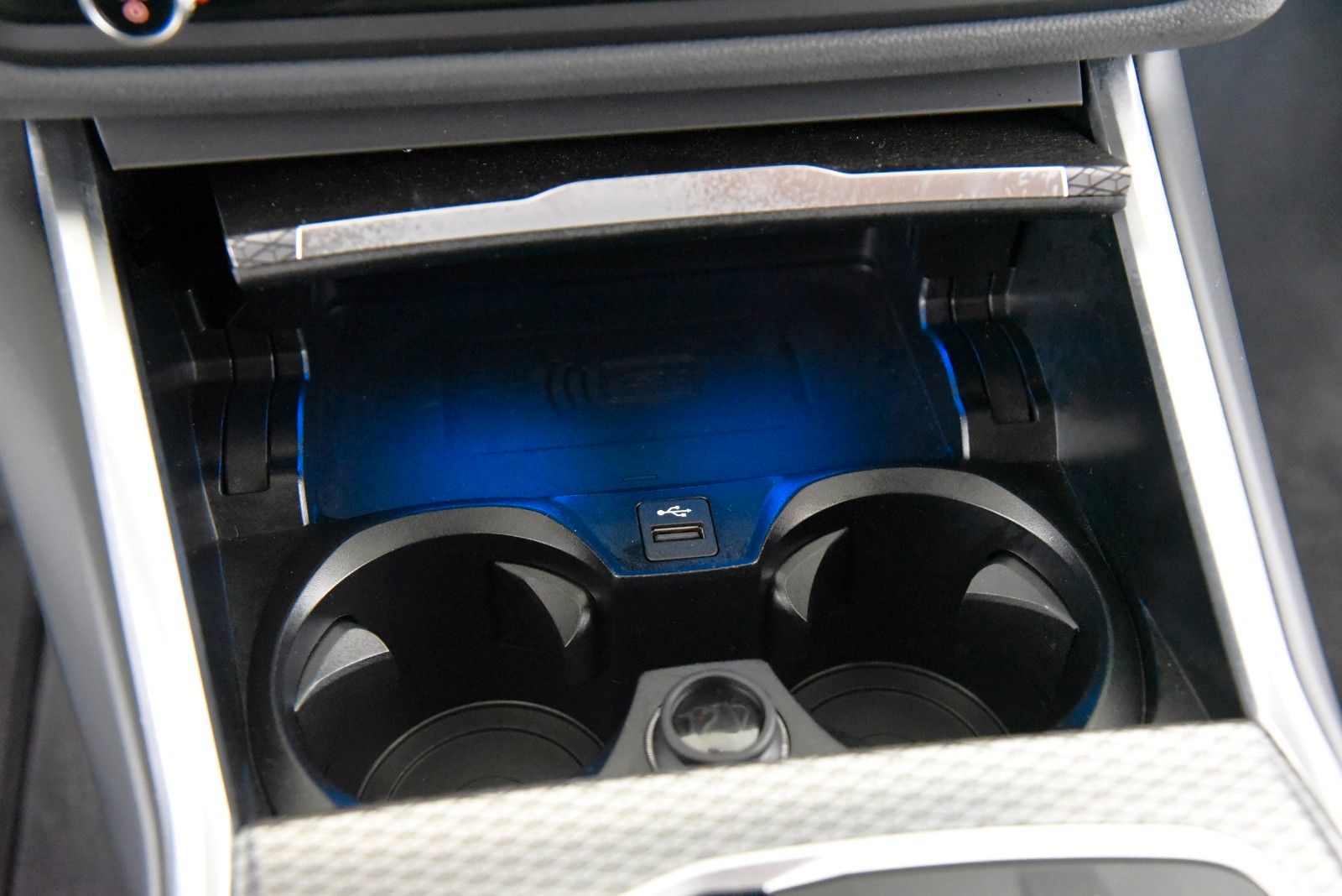 BMW 320d Touring xDrive M Sport - Samsaru's Car Outlet