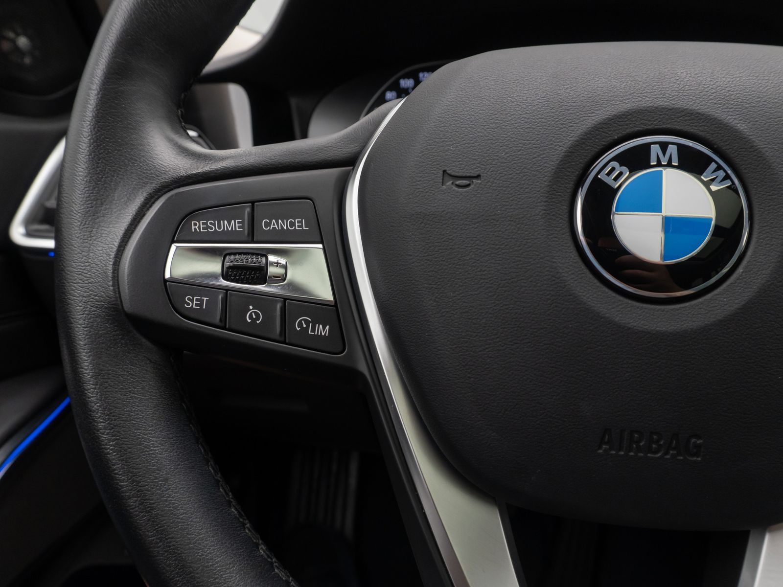 BMW 320d SportLine - Samsaru's Car Outlet