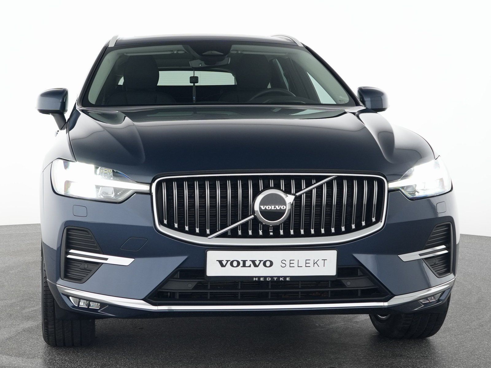 Volvo XC60 B5 AWD Ultimate Bright SONDERFINANZ: 1,99%*