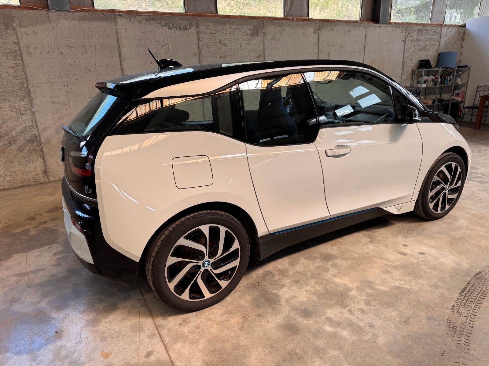 BMW i3 120AH - Samsaru's Car Outlet