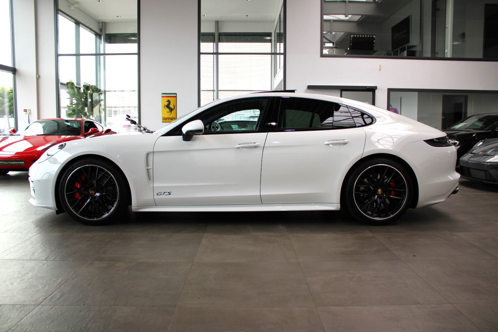 Porsche PANAMERA GTS MATRIX/SPORT-DESIGN/CARBON/360°/21"