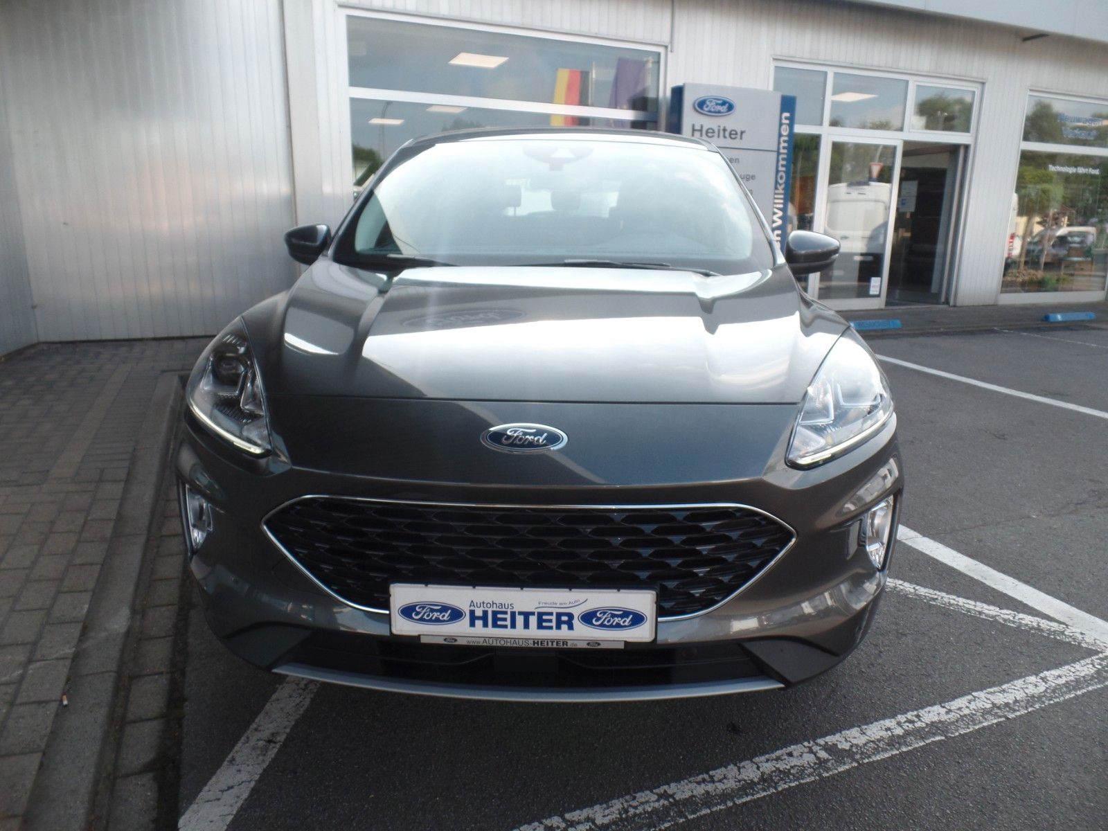 Ford Kuga 2.0l - Samsaru's Car Outlet