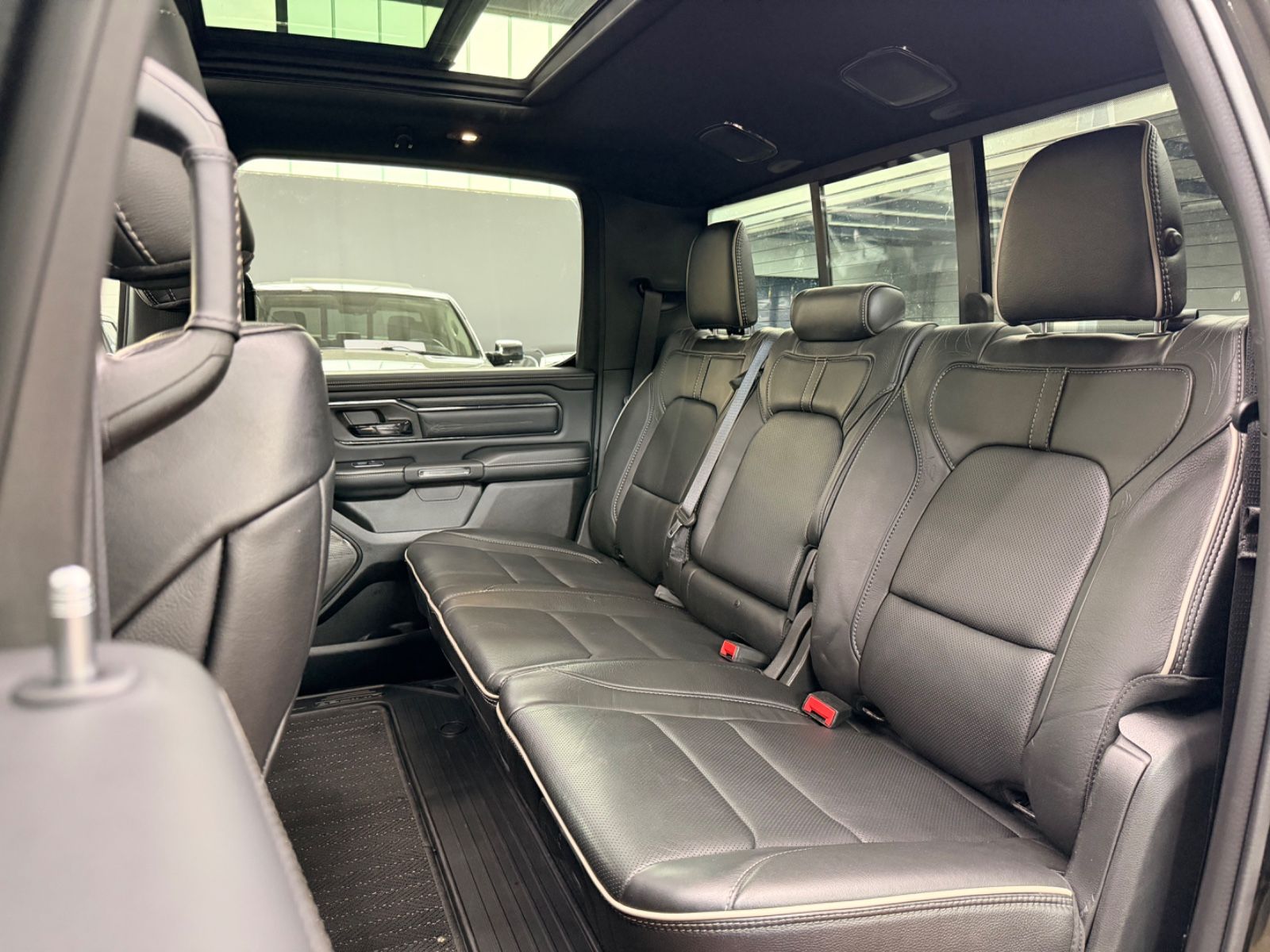 Dodge RAM 1500 5.7 4X4 LIMITED Night LPG Pano Head-Up