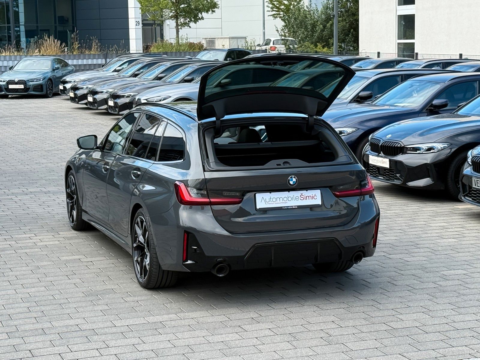 BMW 320d xD M Sport pro HuD Pano hifi StHzg memory