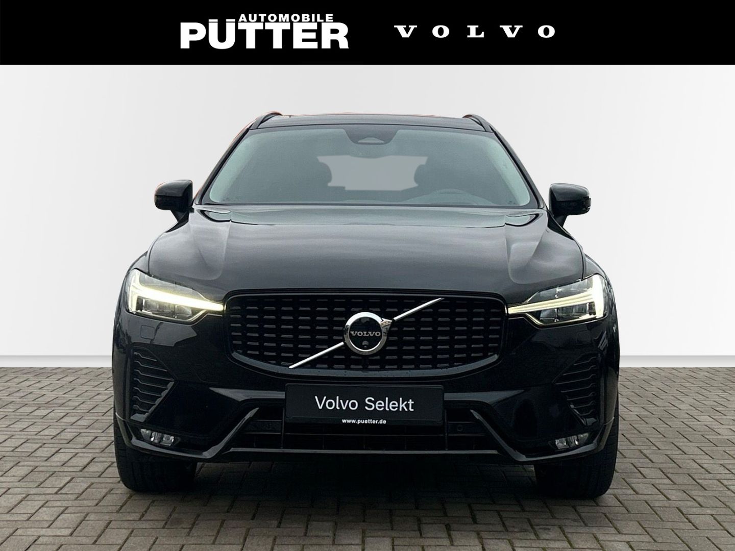 Volvo XC60 B5 Benzin AWD Ultra Dark 21'' AHK Luft 360