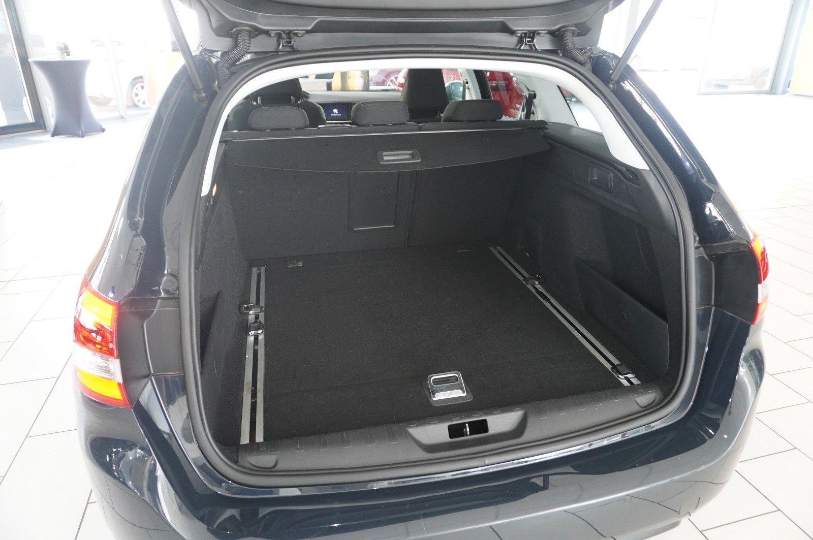 Peugeot 308 SW 1.5D ALLURE BUSINESS - Samsaru's Car Outlet
