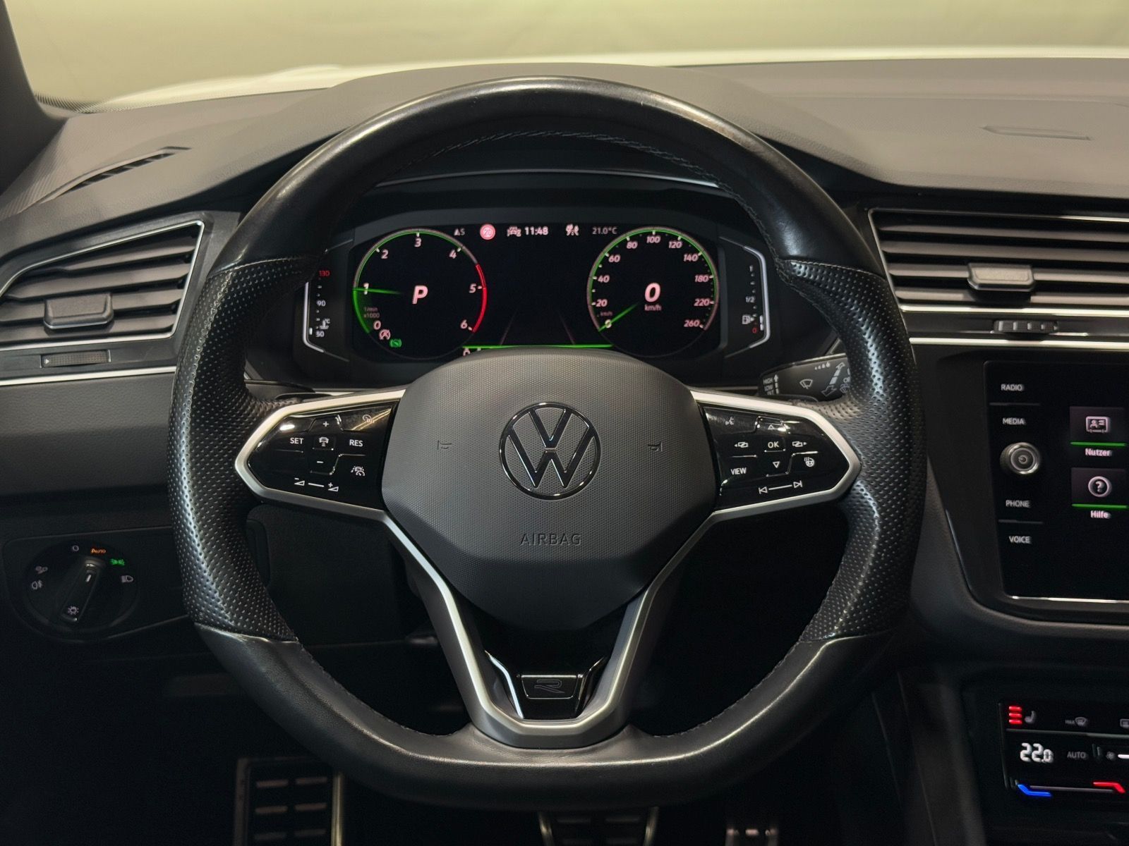Volkswagen Tiguan R-Line 2.0 TDI DSG 4M - Samsaru's Car Outlet