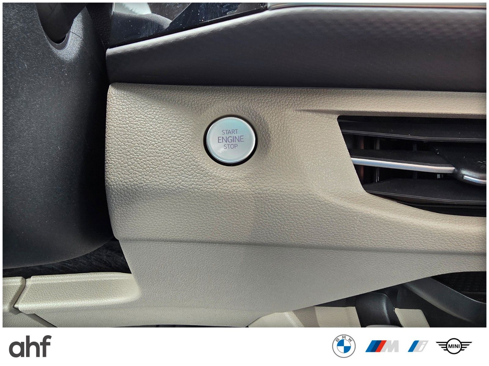 Volkswagen T7 Multivan EDITION - Samsaru's Car Outlet