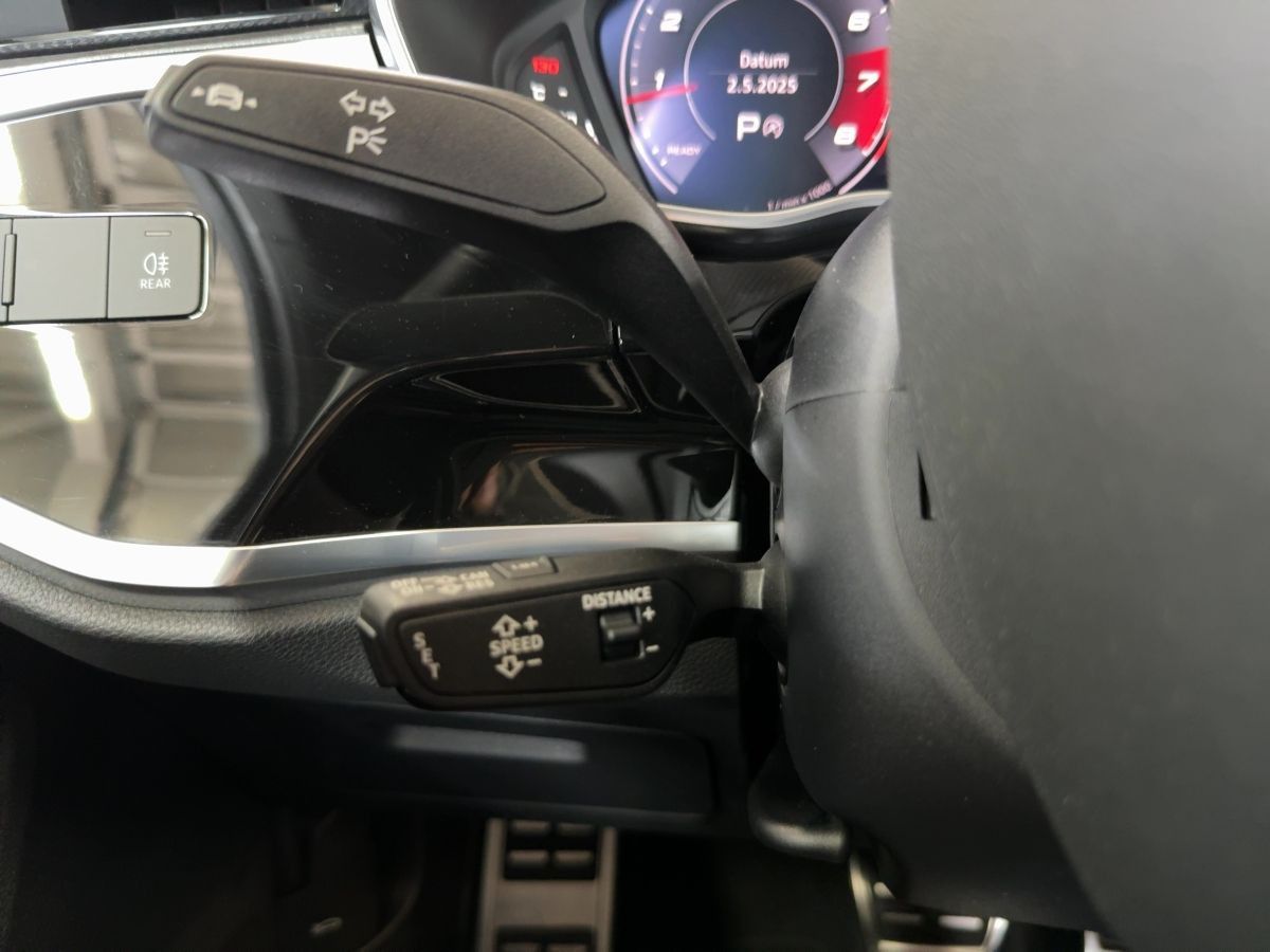 Audi Q3 45 TFSI S line quattro - Samsaru's Car Outlet