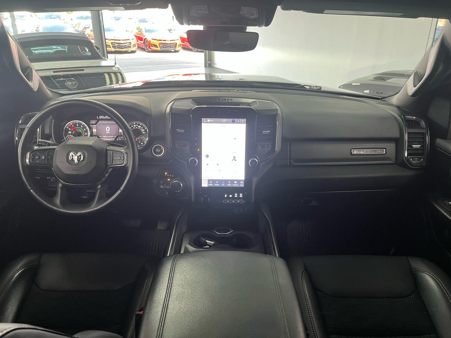 Dodge RAM 5,7l V8 *BIGHORN/12 ZOLL Display/SHZ/LED/AHK