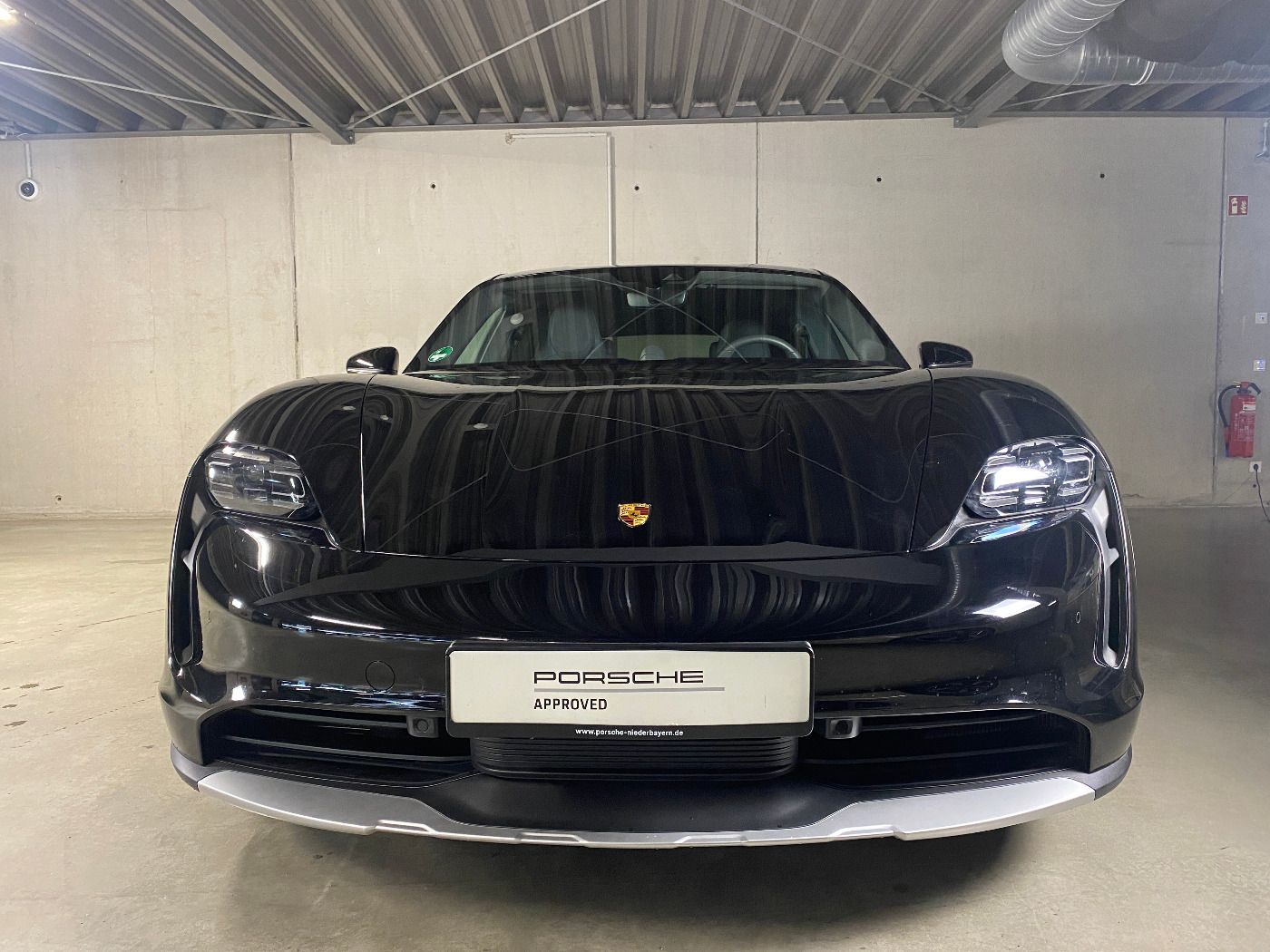 Porsche Taycan 4 Cross Turismo | Beifahrerdisplay |
