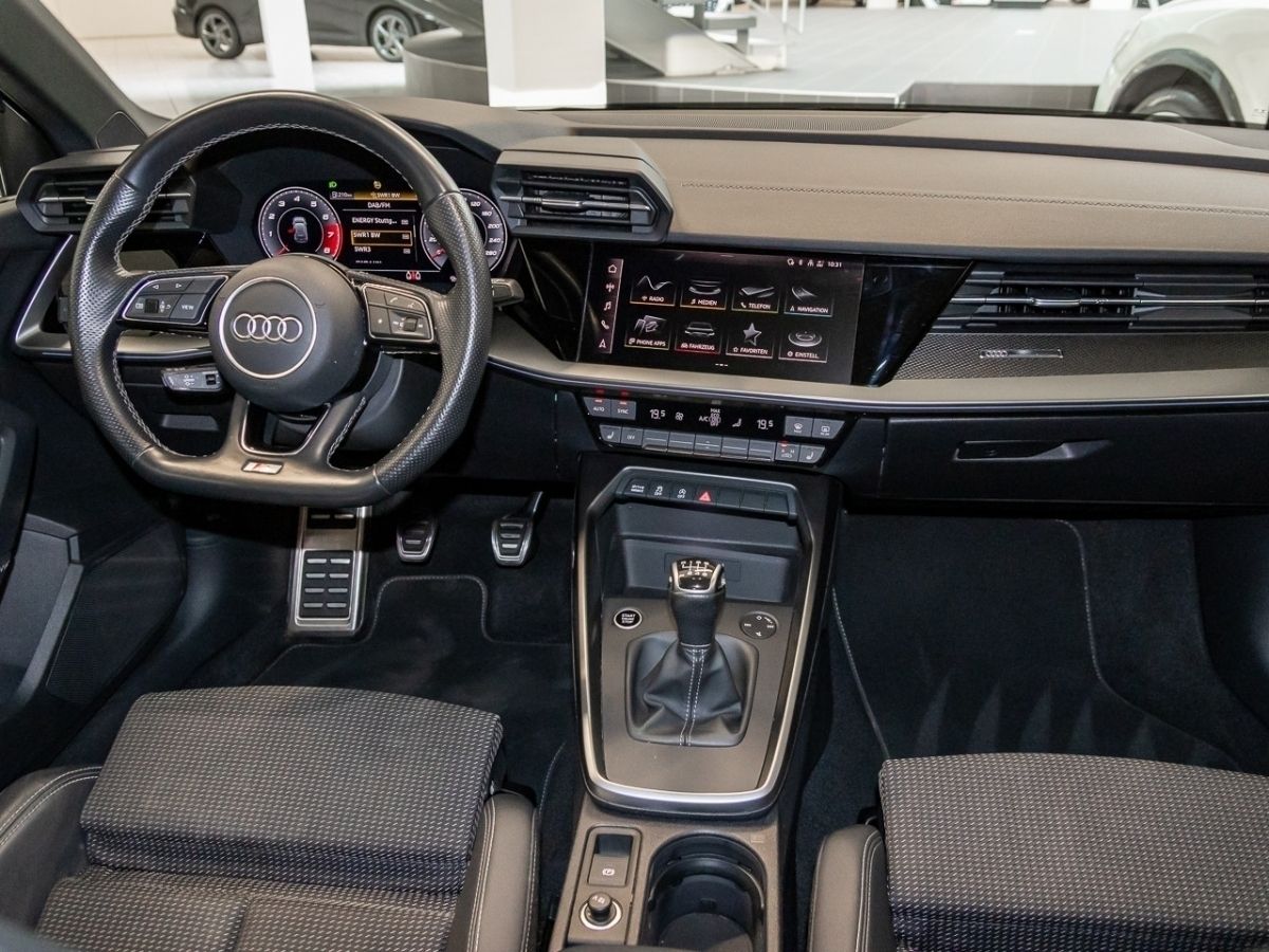 Audi A3 Sportback 35 TFSI S line - Samsaru's Car Outlet