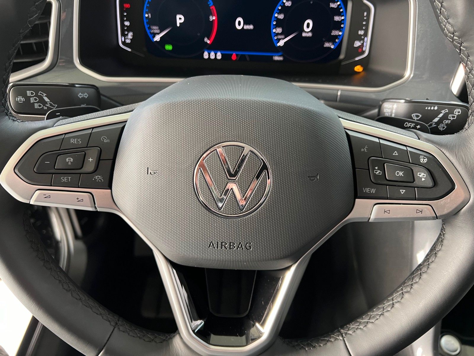Volkswagen T-Roc Style 2.0TDI DSG - Samsaru's Car Outlet