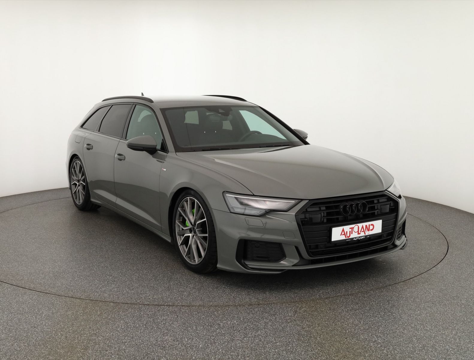 Audi A6 Avant 45 TFSI S-line - Samsaru's Car Outlet