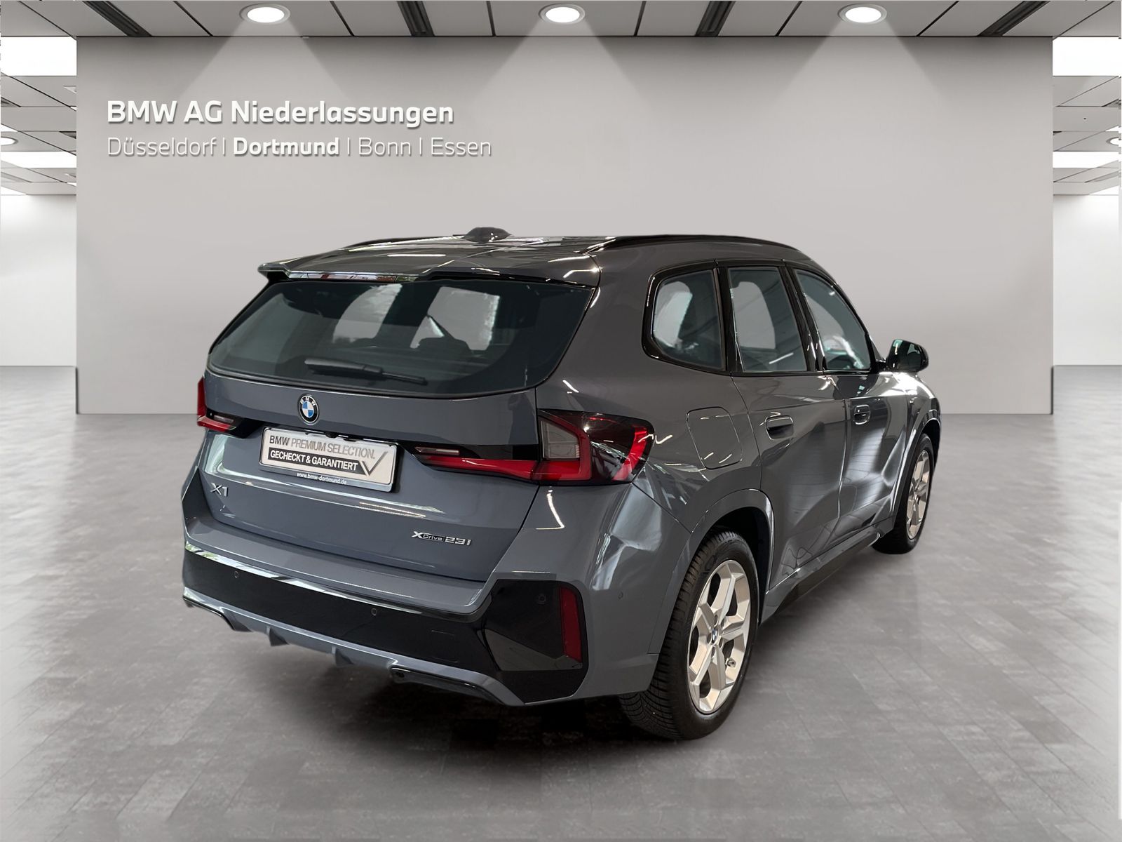 BMW X1 xDrive23i M Sport - Samsaru's Car Outlet