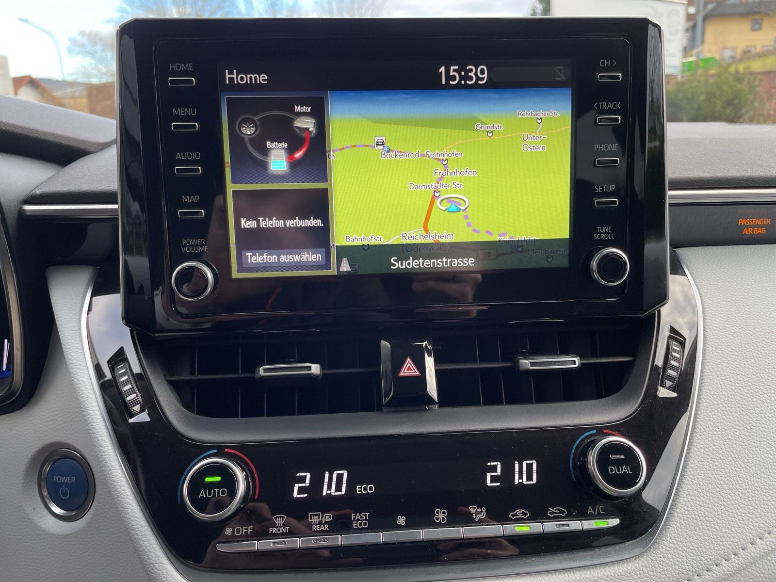 Toyota Corolla 2.0 Hybrid Club - Samsaru's Car Outlet