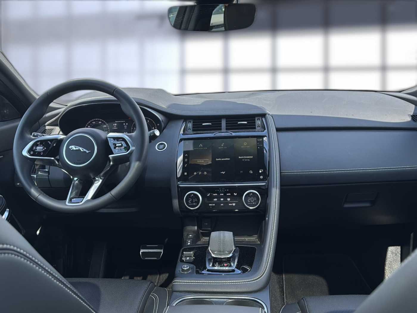 Jaguar E-Pace D200 R-Dyn. SE *Pano*WinterPaket*AWD