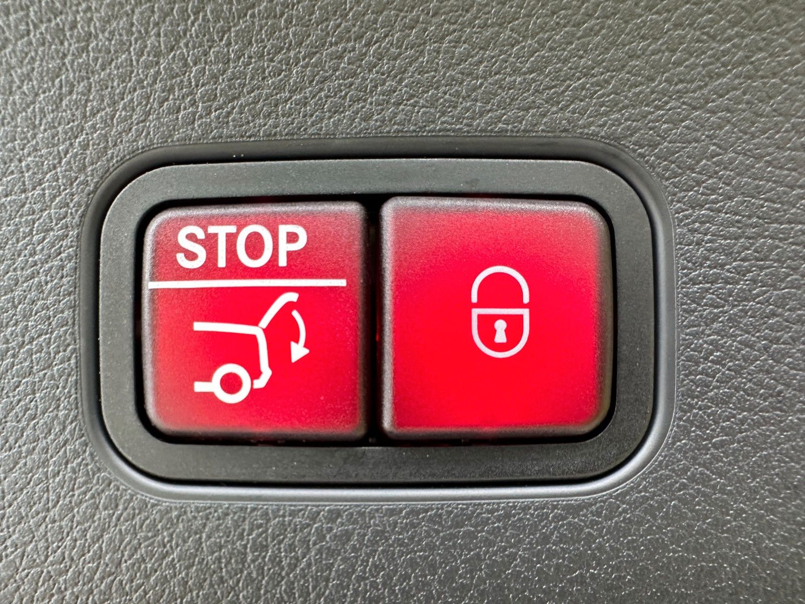 Mercedes-Benz GLC 300d Coupe 4Matic DISTR,HUD,PANO,BURM,AHK...