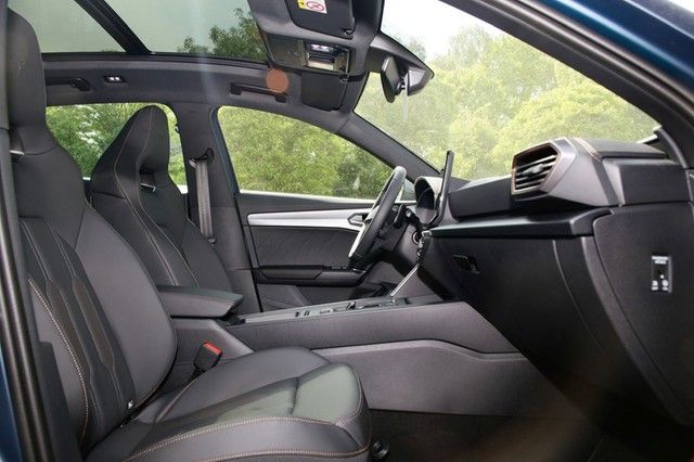 Cupra Formentor 2.0 TSI 4Drive DSG VZ *AHK*LED*PANO*DC