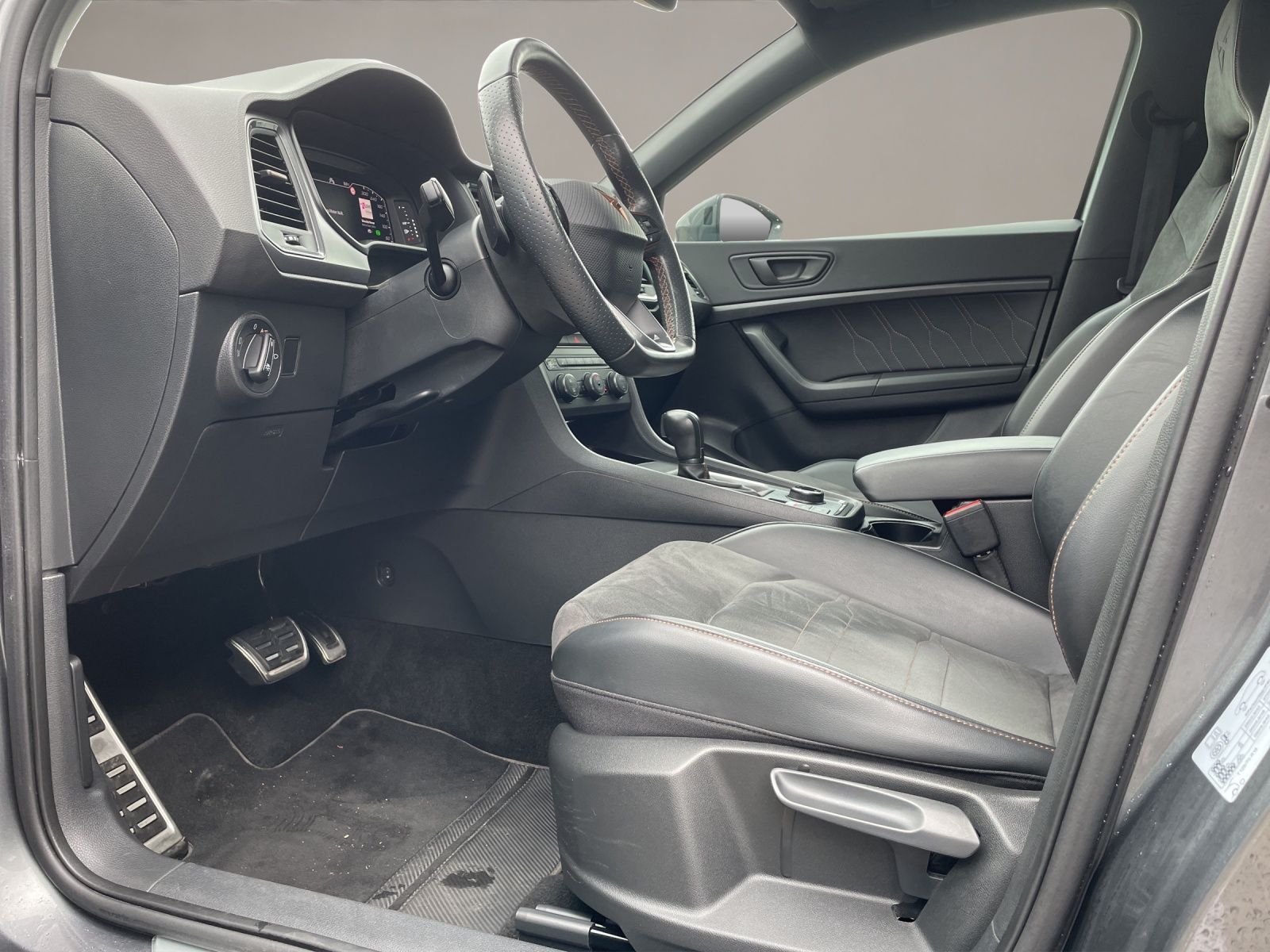 Seat Ateca VZ 2.0 TSI 4D AHK NAVI ASSITENT-PAKT