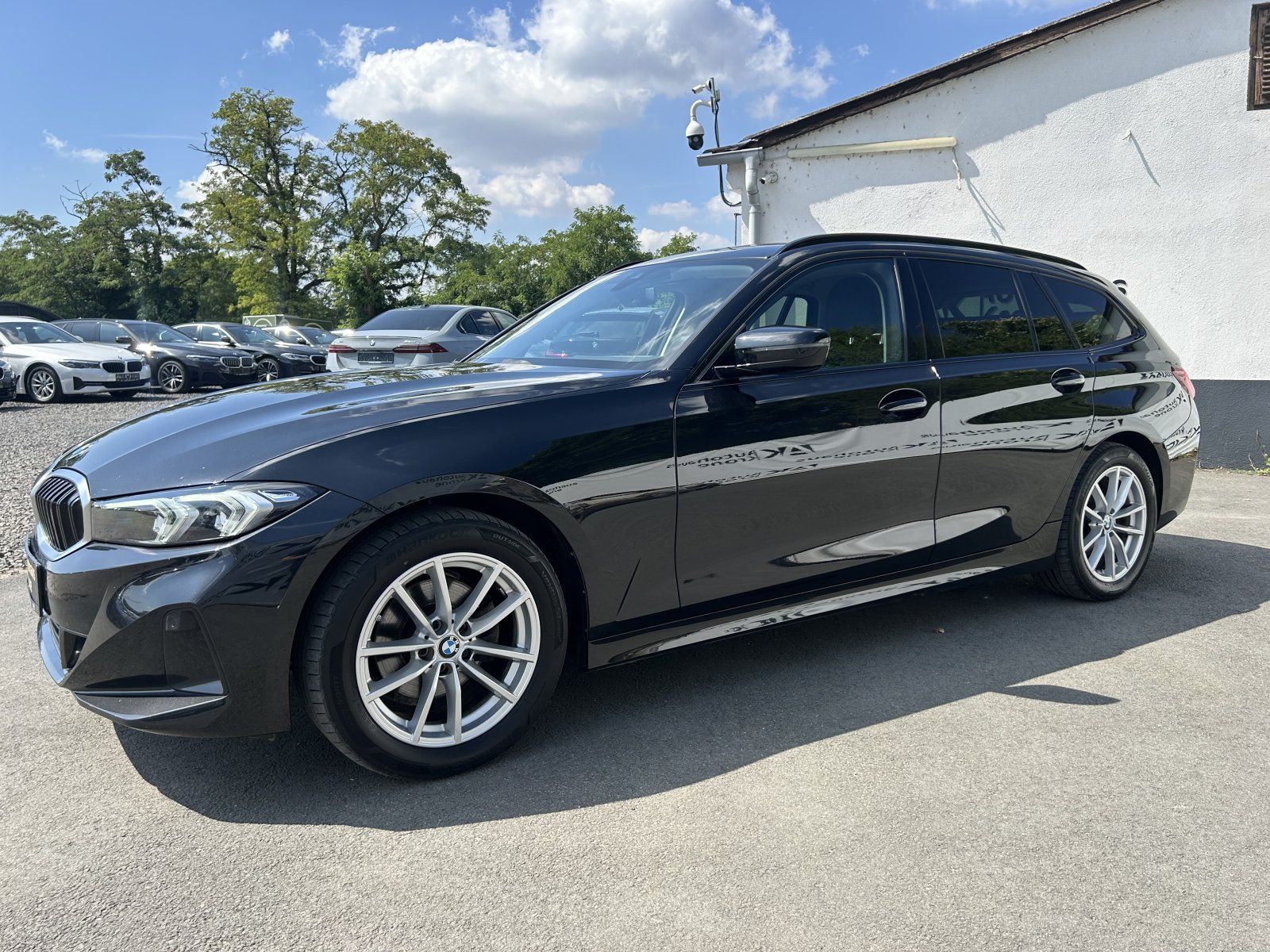 BMW 320 d xDrive - Samsaru's Car Outlet