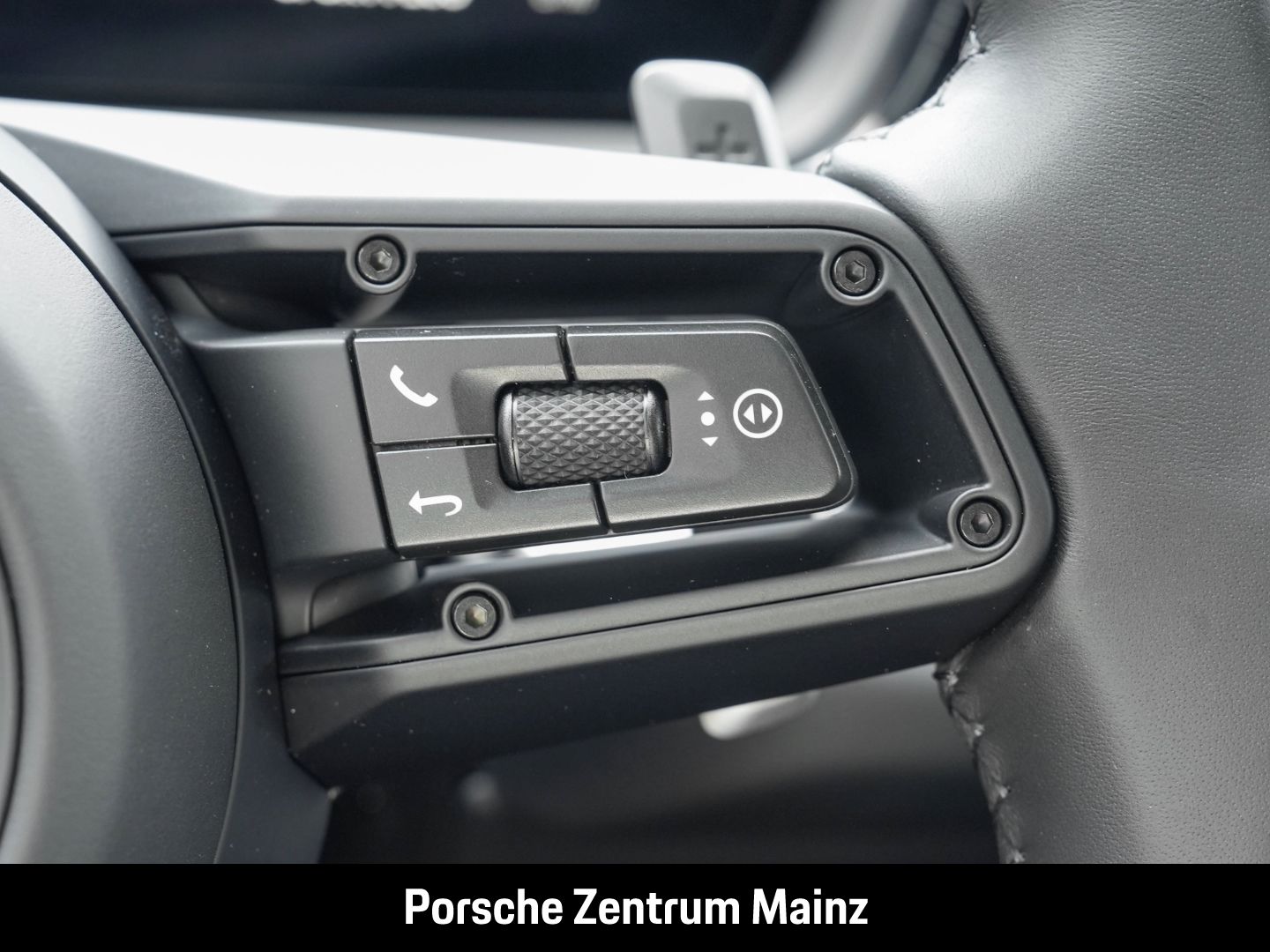 Porsche Cayenne E-Hybrid BOSE,Spo.Aga.,Pano.,HUD,Beif.Di