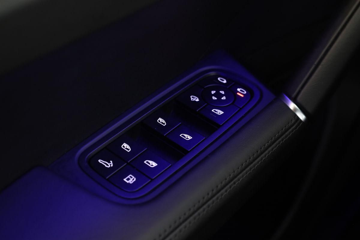 Porsche Cayenne E-Hybrid Platinum Edition ACC 360 21 AHK