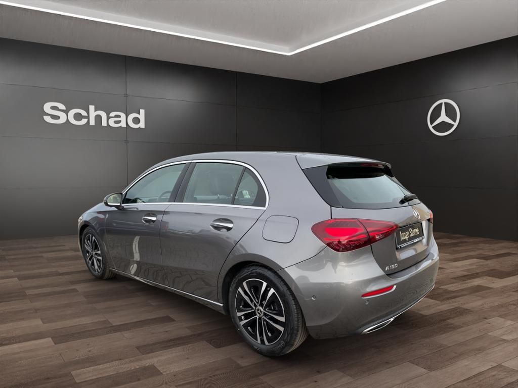 Mercedes-Benz A 180 - Samsaru's Car Outlet