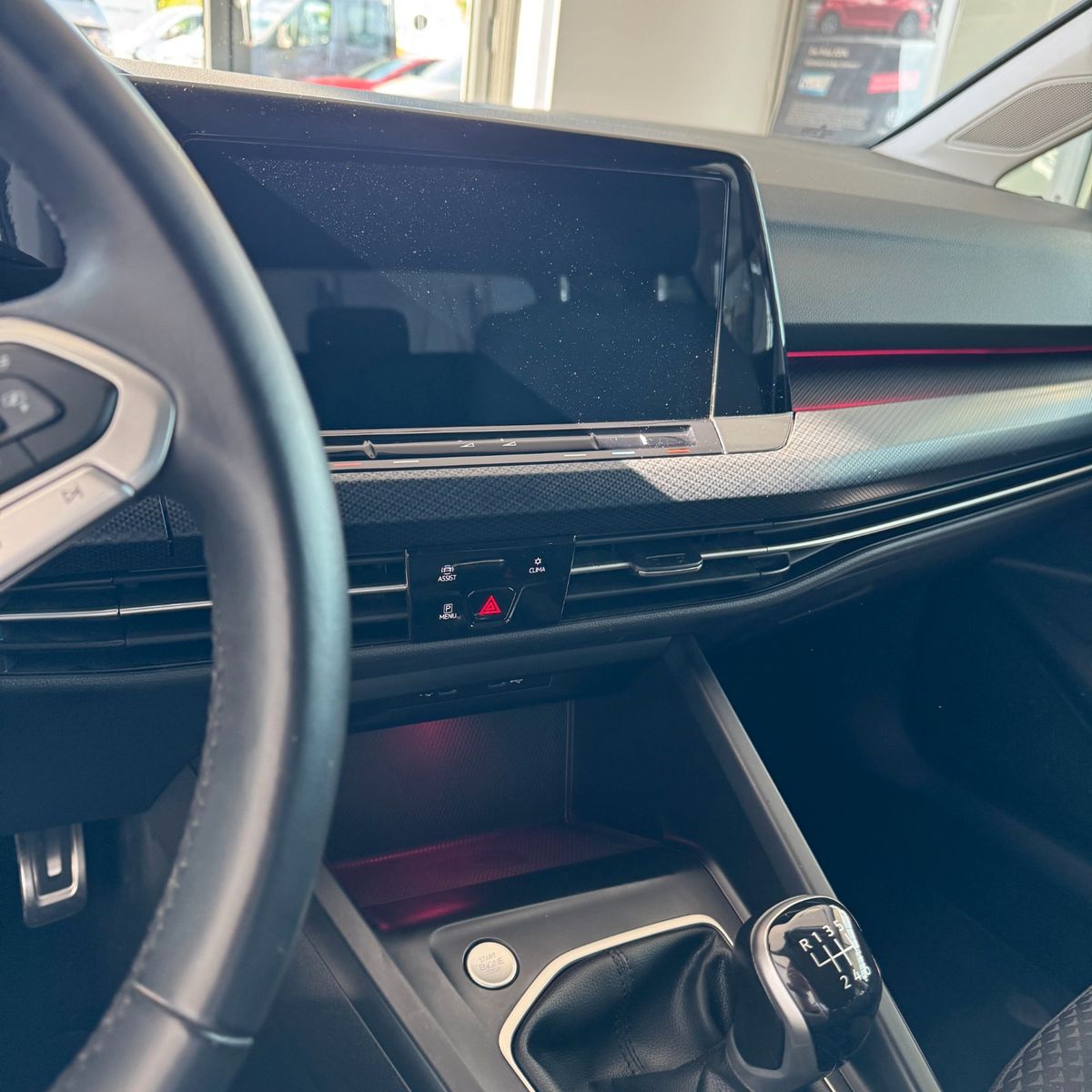 Volkswagen Golf VIII 1.5 TSI - Samsaru's Car Outlet
