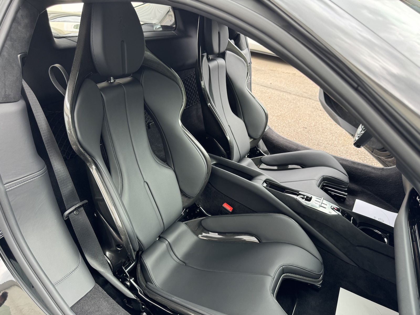 Ferrari 296 GTB - Samsaru's Car Outlet