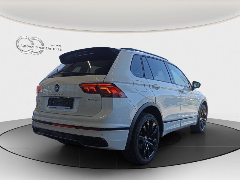 Volkswagen Tiguan 1.4 TSI eHybrid R-Line  AHK+MATRIX-LED+NA