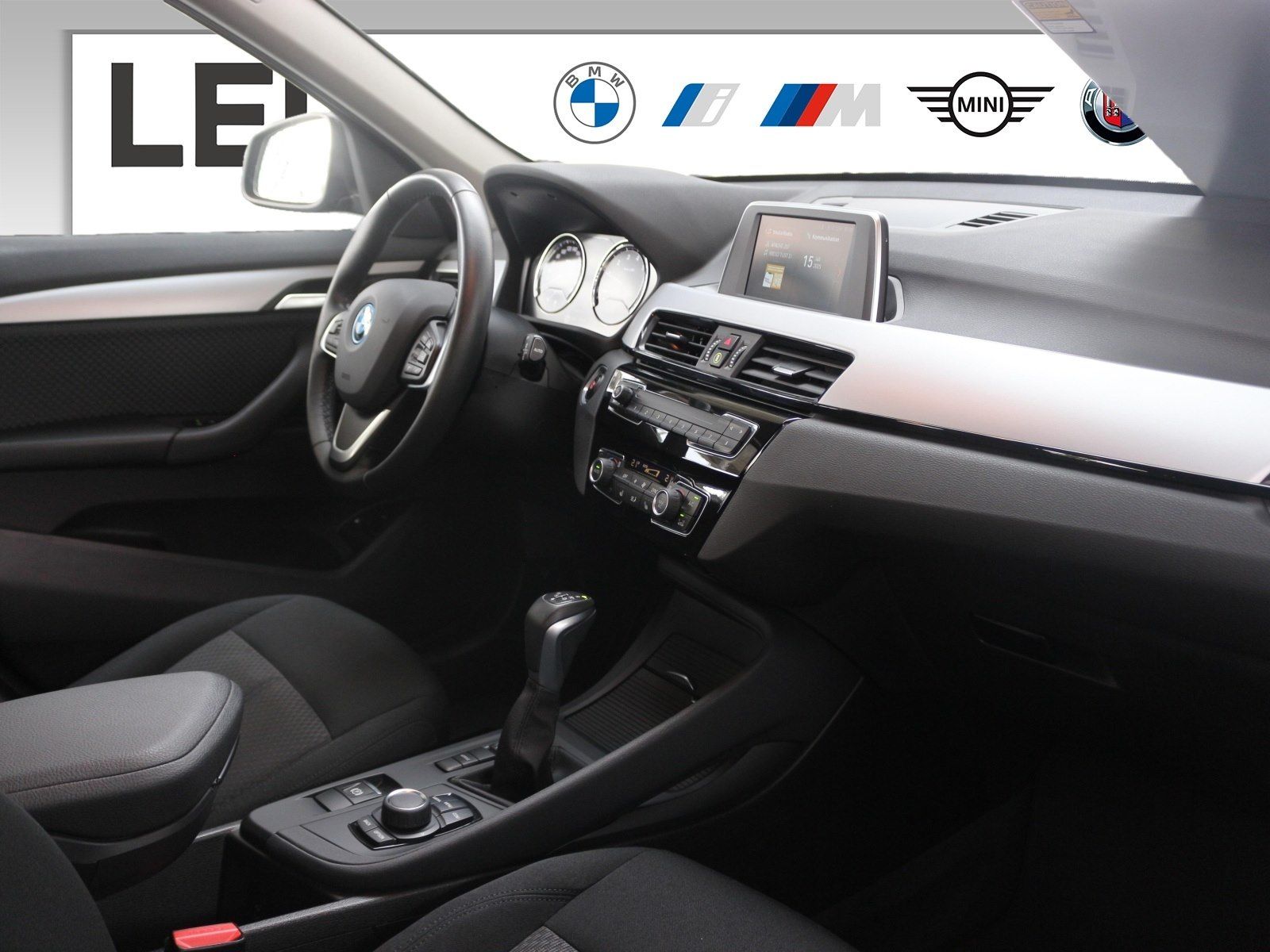 BMW X1 xDrive25e Advantage - Samsaru's Car Outlet