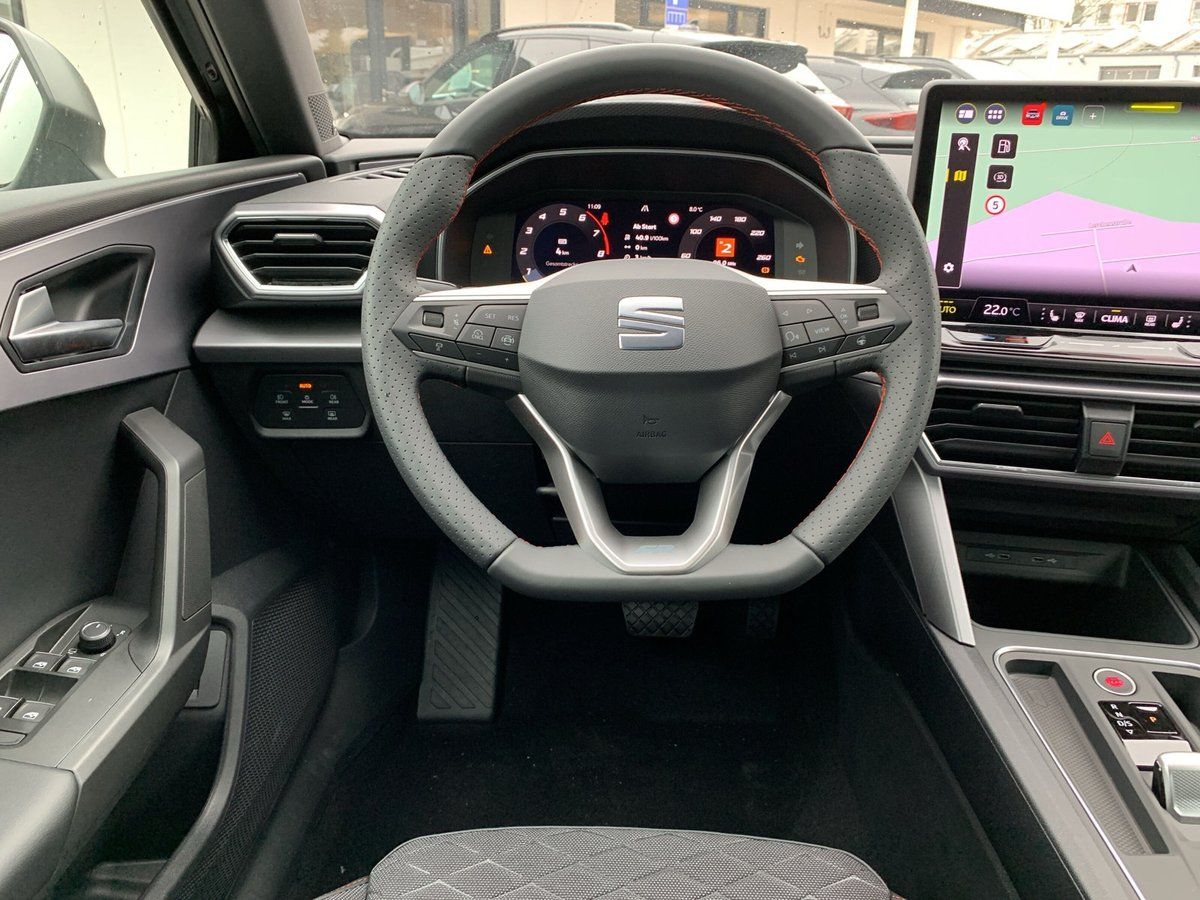 Seat Leon FR  1.5 ETSI DSG MATRIX+SHZ+NAV