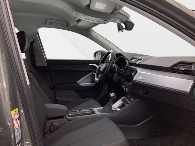 Audi Q3 45TFSI quattro Advanced - Samsaru's Car Outlet