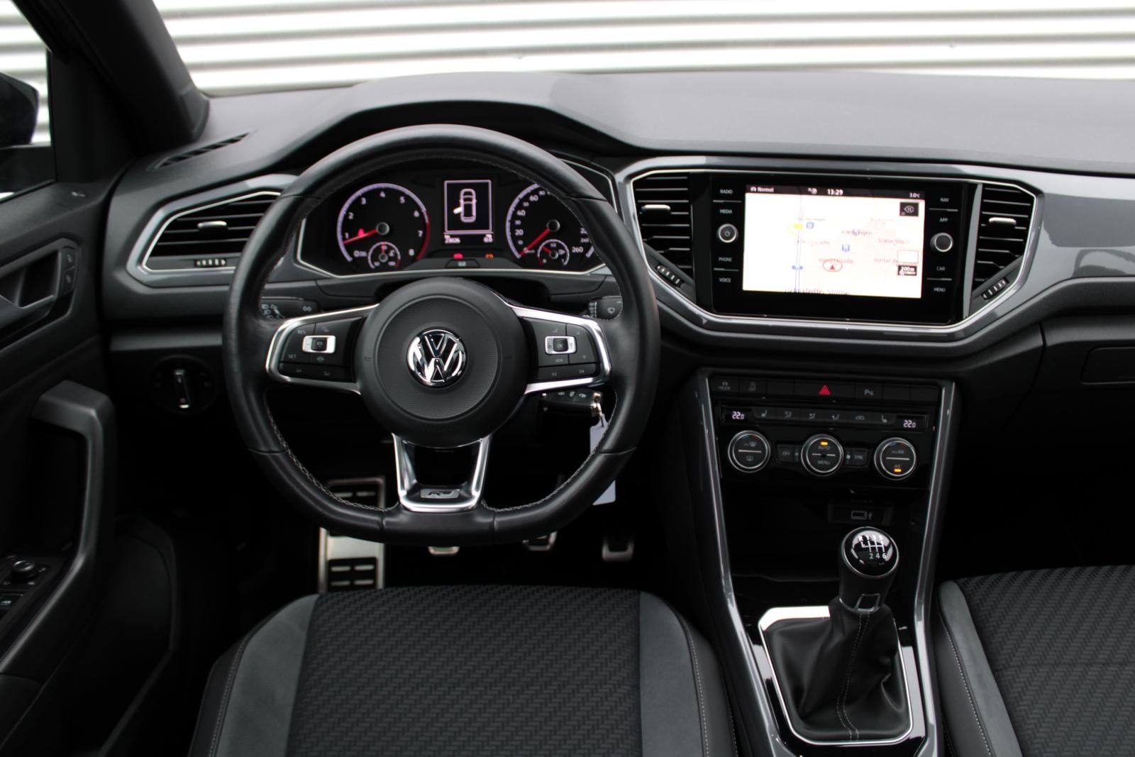 Volkswagen T-ROC 1.5TSI R-Line - Samsaru's Car Outlet