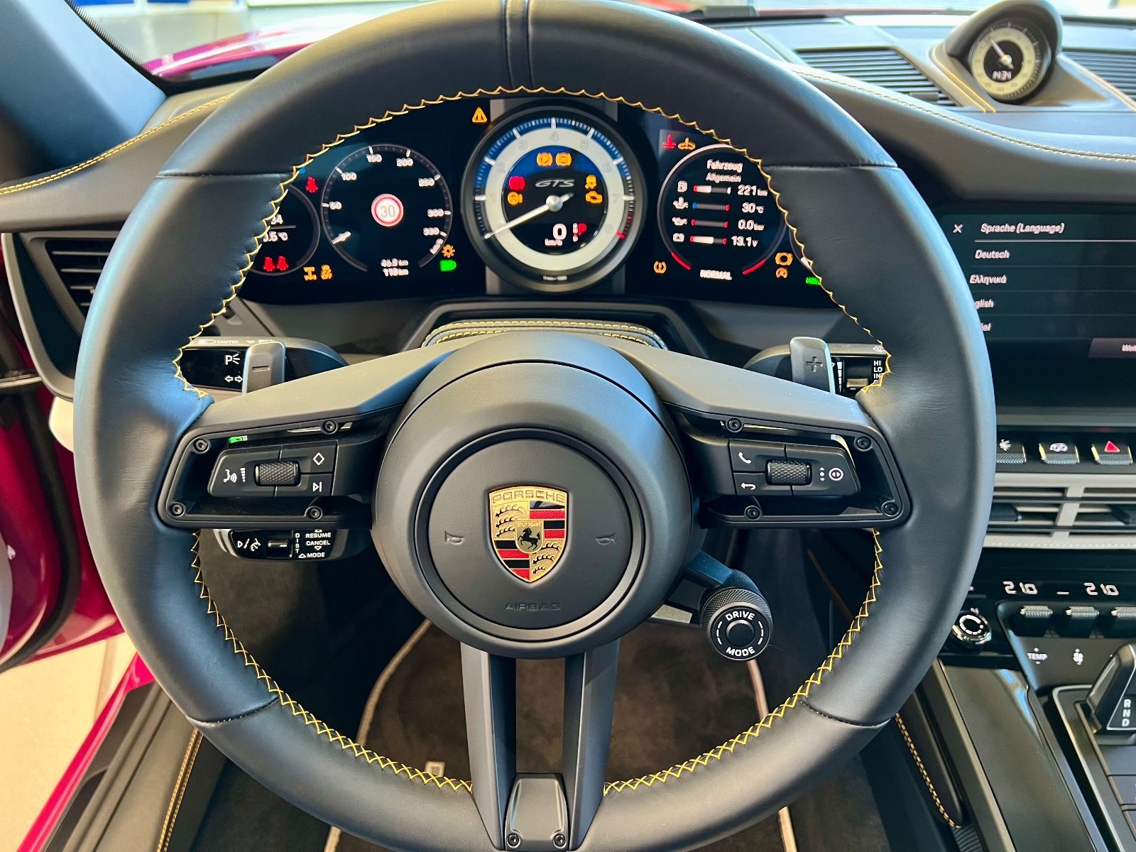 Porsche 992.1  4 GTS CABRIO PTS  LIFT HAL PCCB ExcManu
