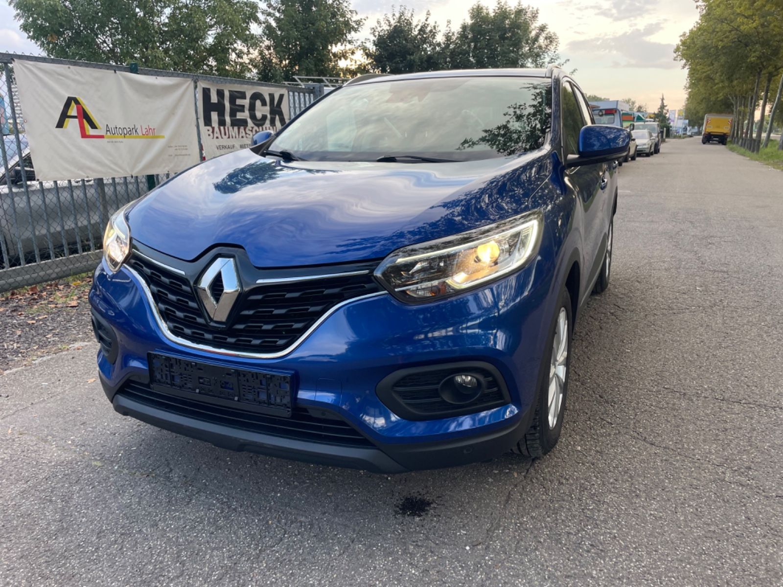 Renault Kadjar Business Edition 1.5 DCI - Samsaru's Car Outlet