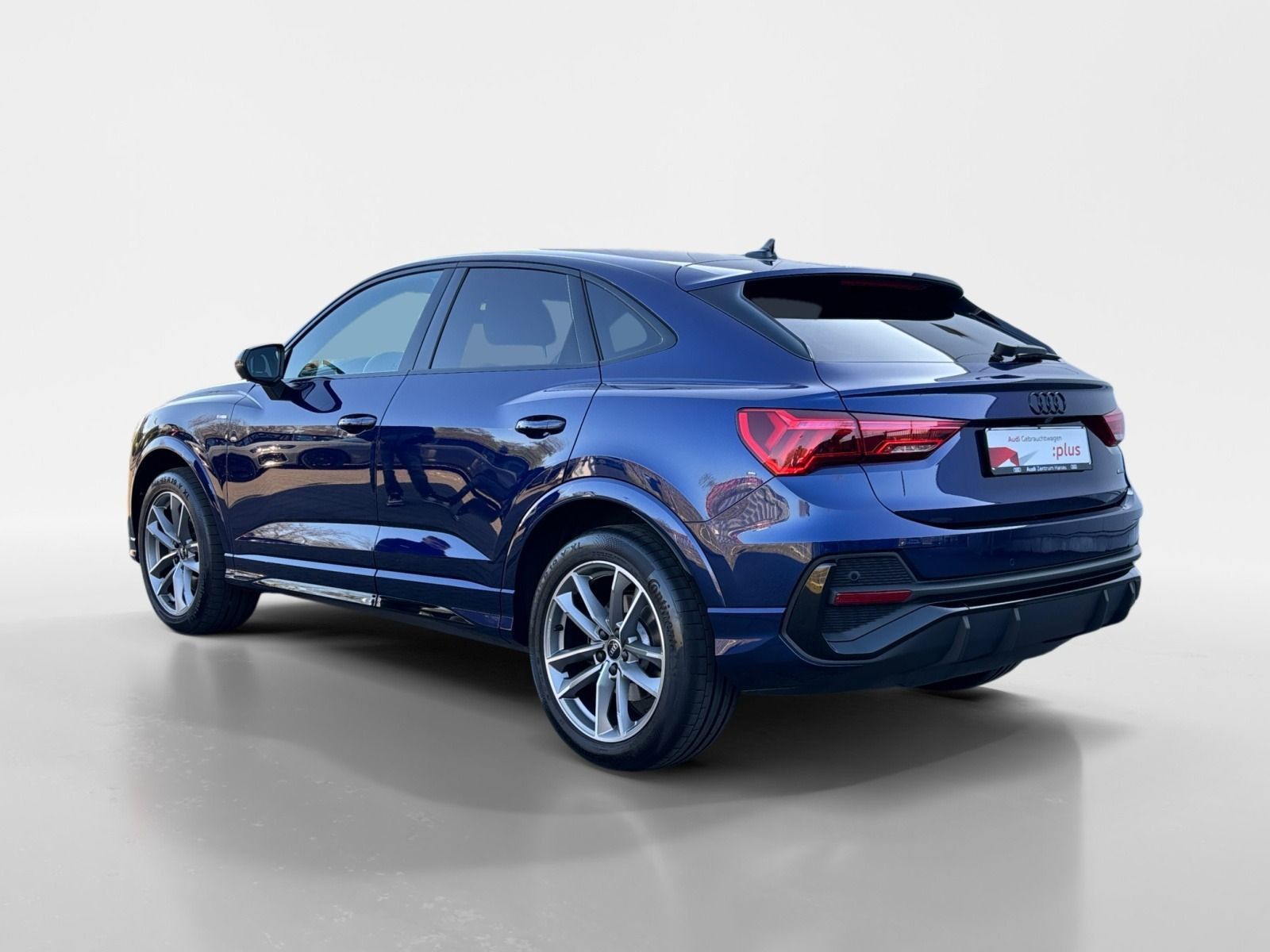Audi Q3 Sportback 40 TFSI quattro S line - Samsaru's Car Outlet