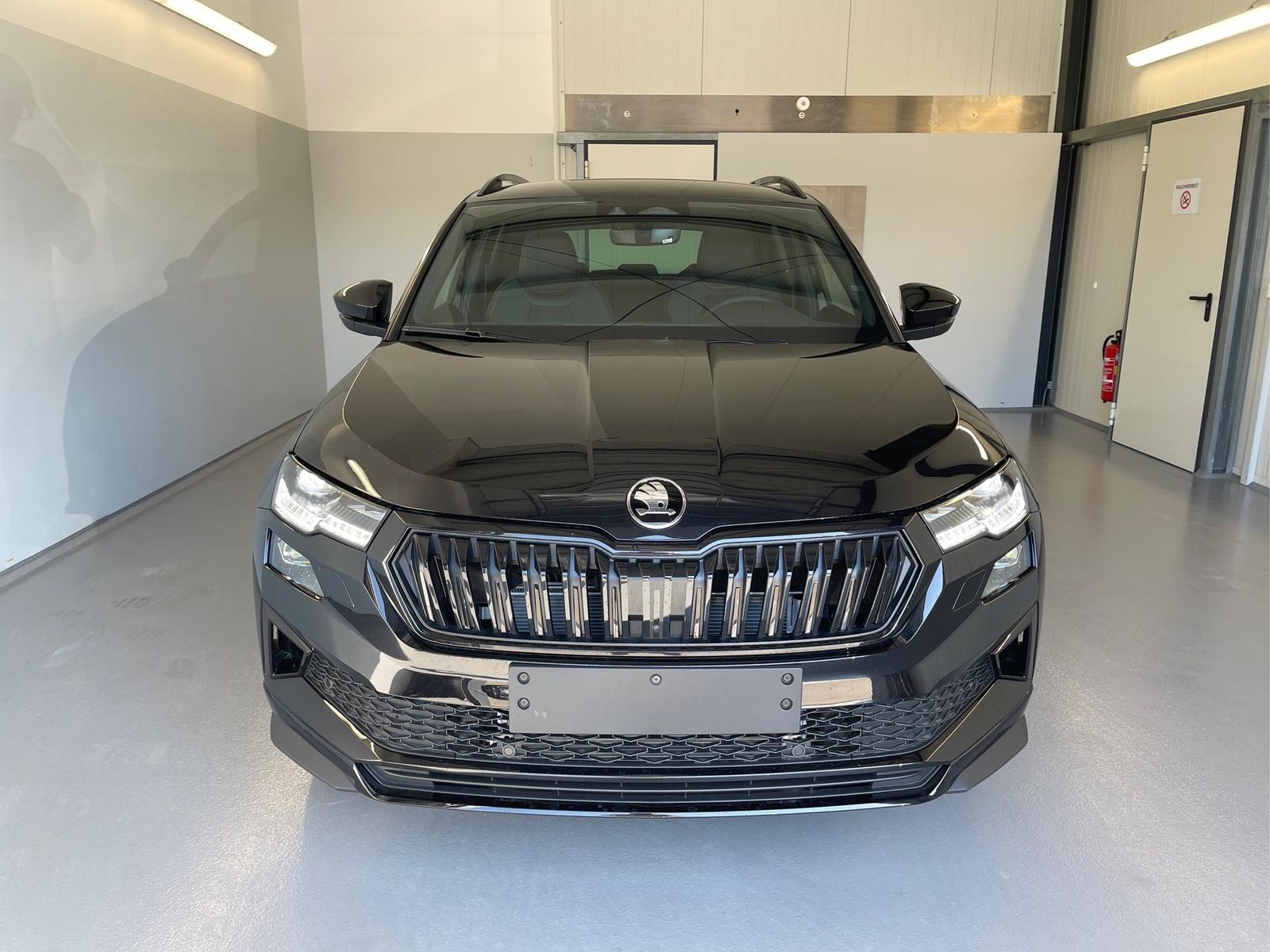 Skoda Karoq Sportline TSI 4x4 360°+19 Zoll+Navi+AHK...