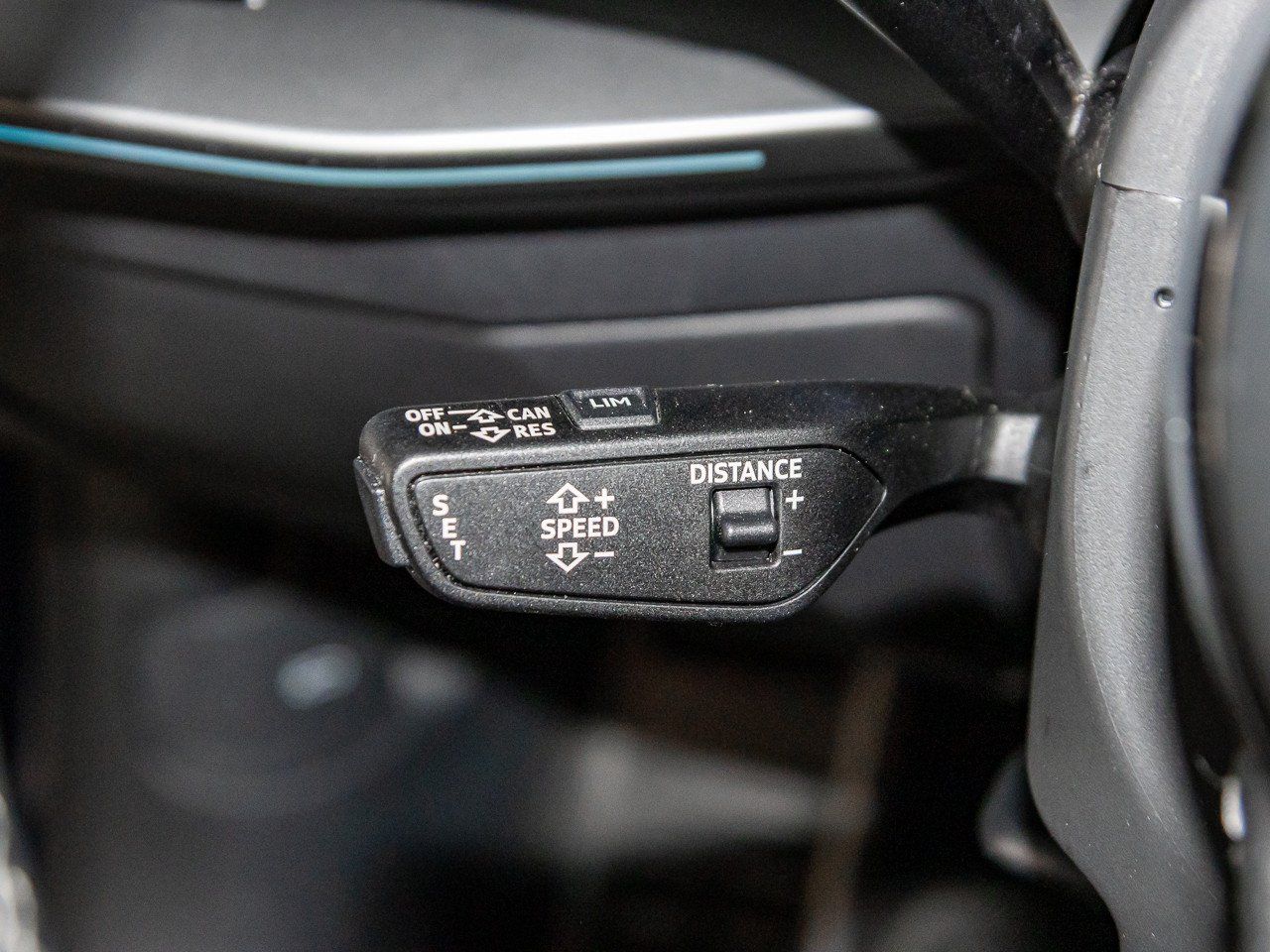 Audi A3 Lim 35 TDI advanced S line ACC LED virtCo PDC